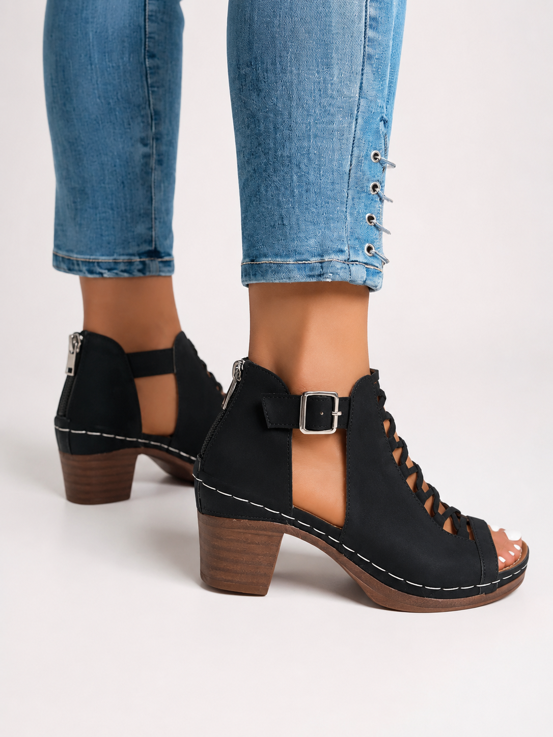 Women's Block Heel Lace Up Sandals