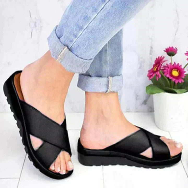 Women's Platform Slip On Sandals – Black