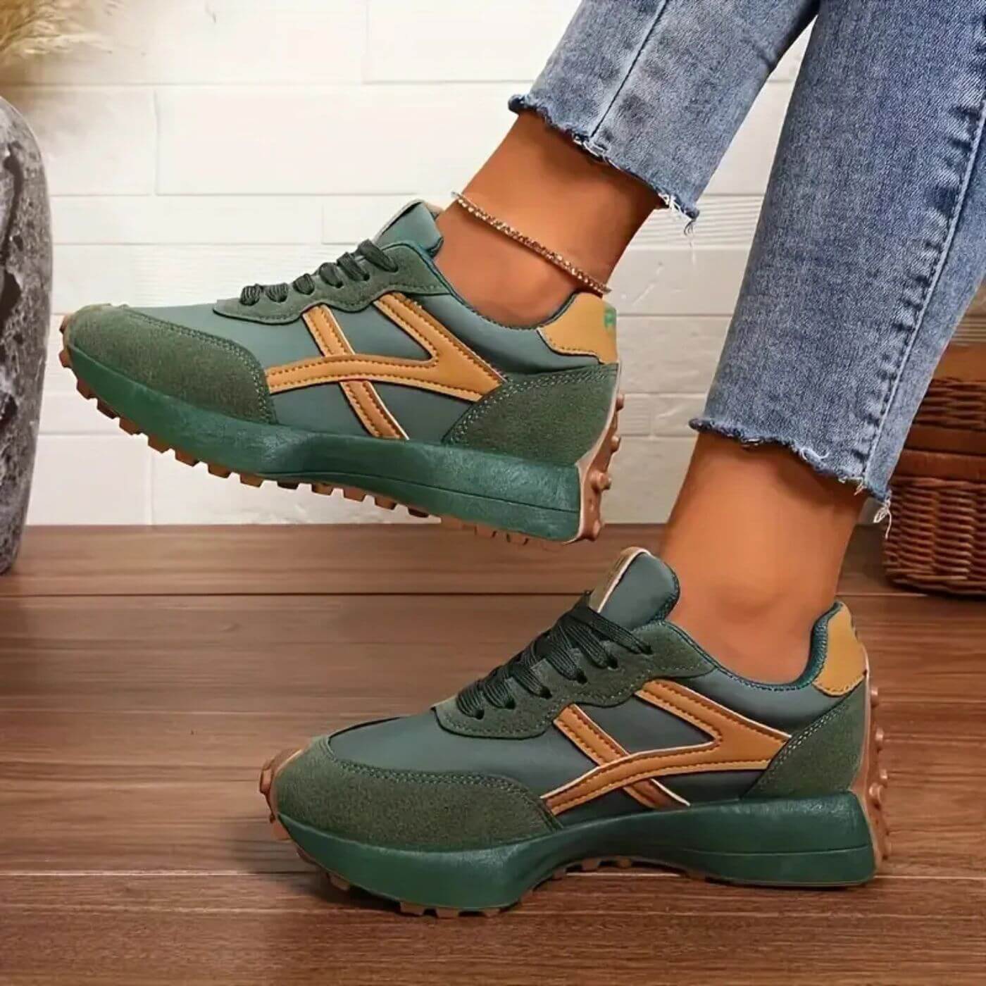Women's Sneakers – Green