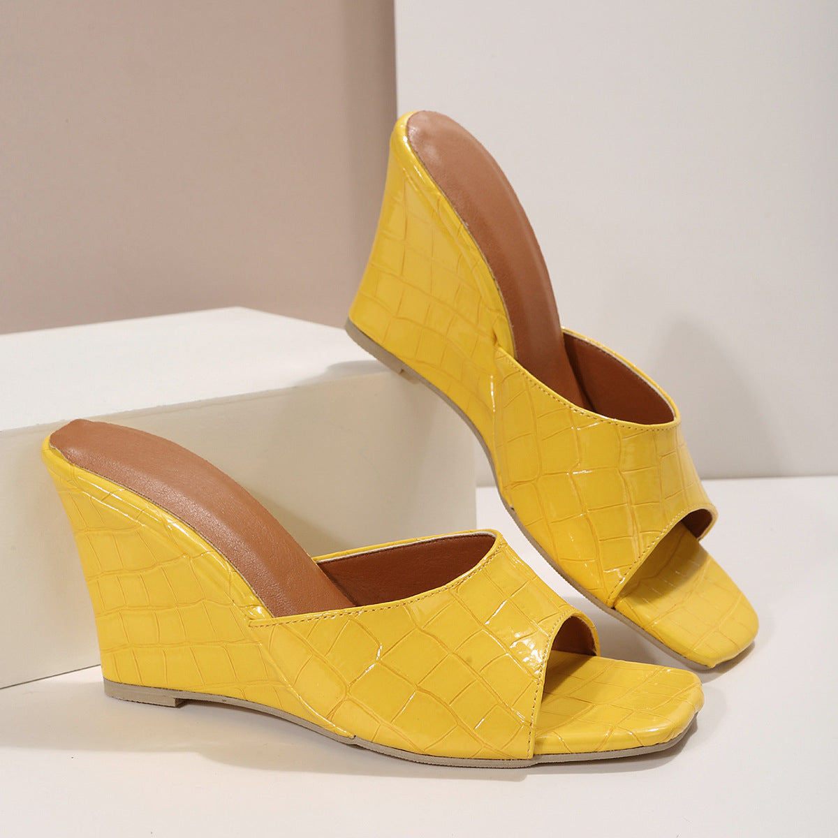 Women's Wedge Sandals – Yellow