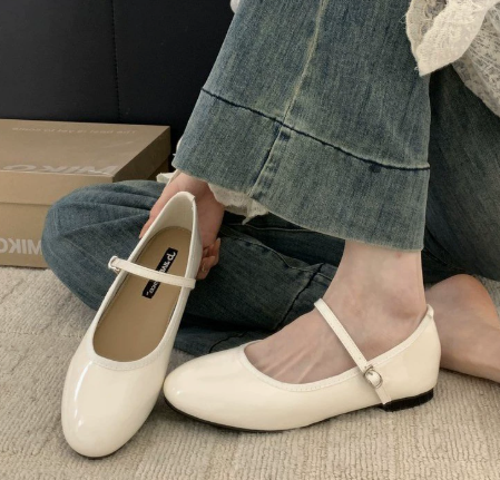 Women's Block Heel Mary Janes – Beige