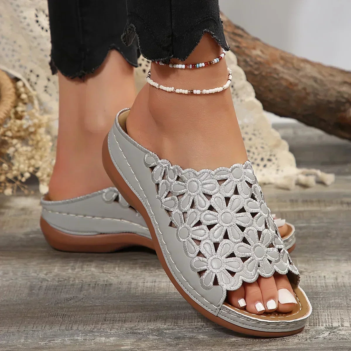 Women's Slide Sandals – Grey