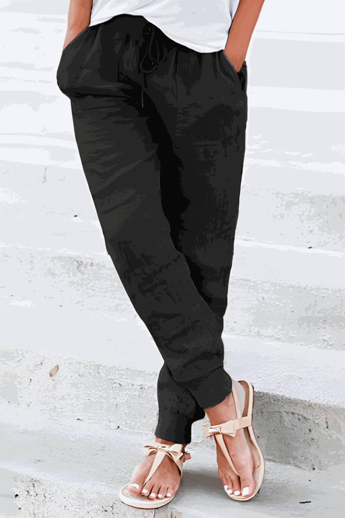 Women's Tapered Drawstring Joggers – Black